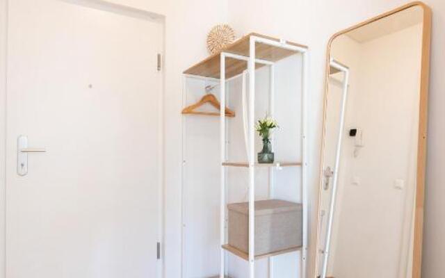 Helles, neues DG Apartment mit Blick zum Donauturm