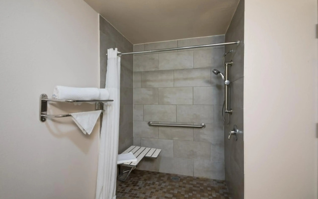 Quality Inn & Suites Round Rock - Austin North