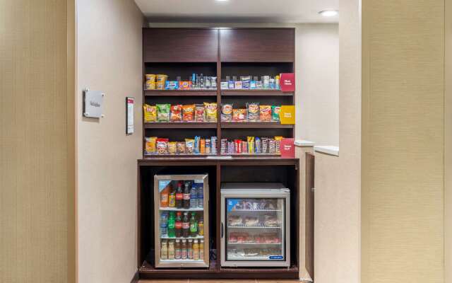 Comfort Suites Hanes Mall