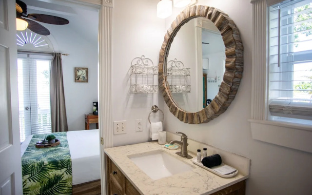 Andrews Inn & Garden Cottages