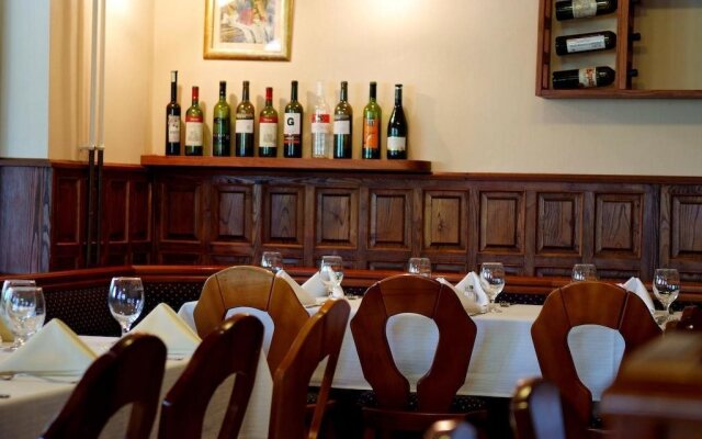 Vineyard Inn