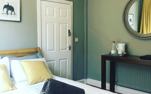 Esmond Rooms