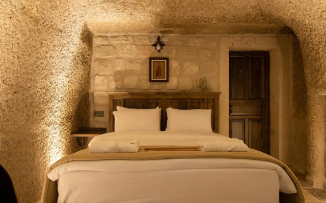 Medusa Cave Hotel