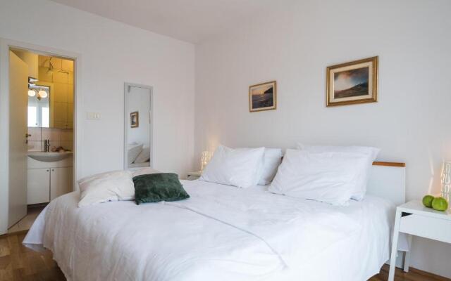 Rooms Lana