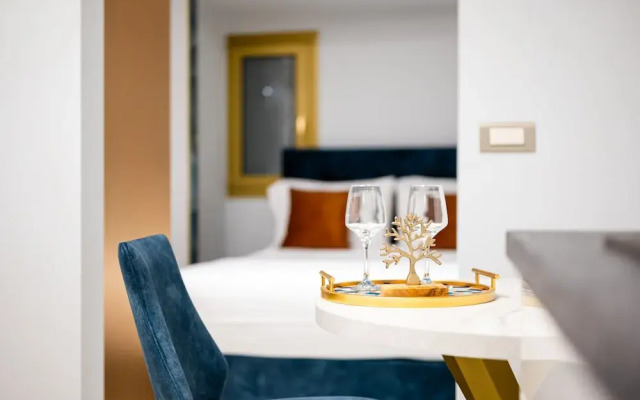 Horizon Gold By Blue Marine