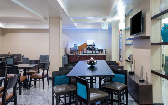 Holiday Inn Express Los Angeles Airport Hawthorne by IHG