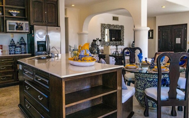 Royal Palms 10 2 Bedroom Condo by RedAwning