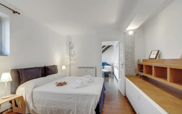 Infinity Lake View Terraced Casa