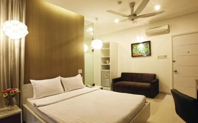 Yellow House Saigon Hotel
