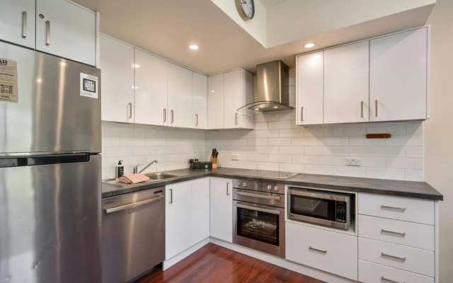 Lantern 1 Bedroom Balcony with mountain View