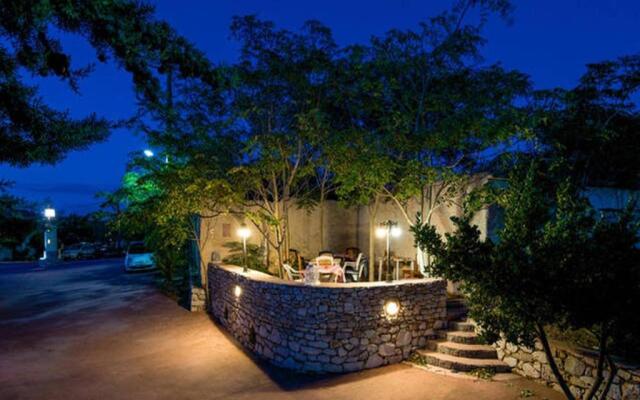 Contaratos Holiday Lettings 3