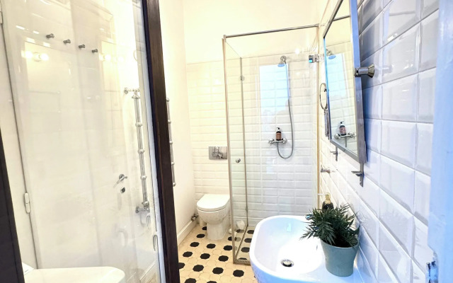 University Square Studio