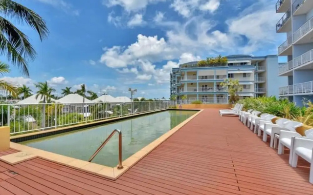 Zen Marina Rooftop Huge Balcony BBQ Sunsets – Outside – Larrakeyah