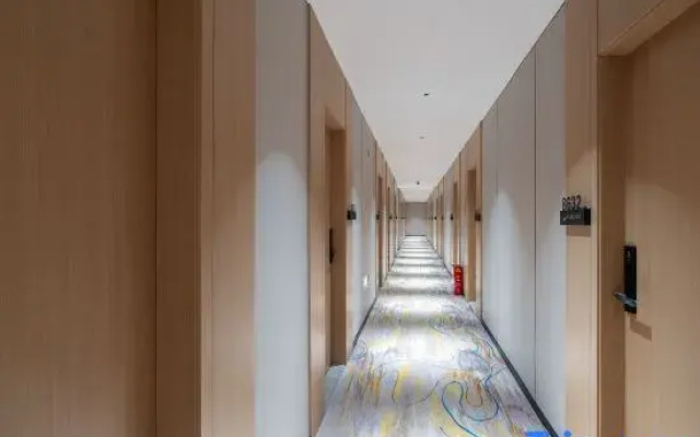 Yunqi Li Smart Hotel (Jianghan Road Pedestrian Street Branch)