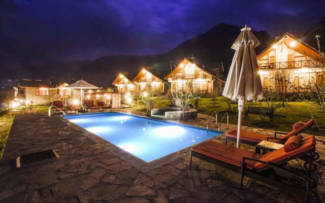 LaRiSa Mountain Retreat by Svenska