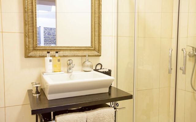 Cayres Suites Carmo