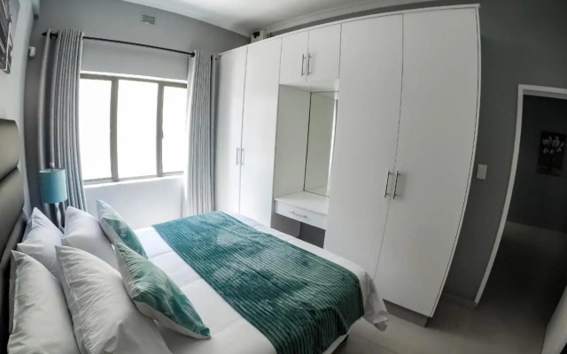 Condo Villas On Marine Drive
