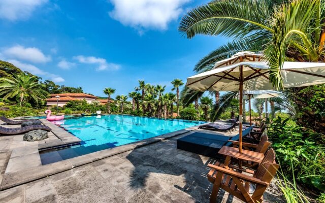 PalmValley Pool Villa Resort