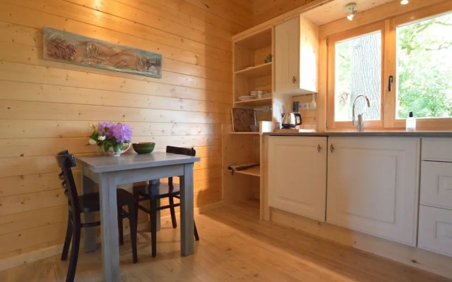 Cosy Chalet in Lottum With Garden