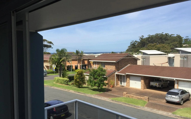 Mollymook Aquarius Apartments