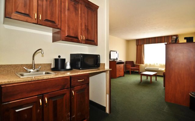 Best Western Plus Eagleridge Inn & Suites