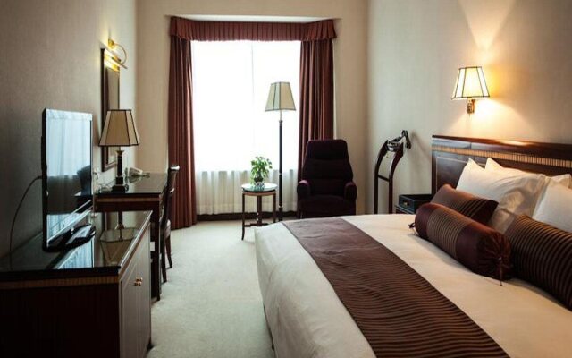 Leading Noble Business Hotel