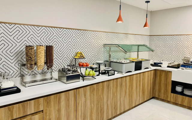 Holiday Inn Express Guadalajara Vallarta Poniente by IHG