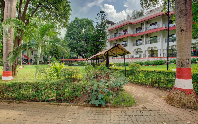 Khanvel Resort