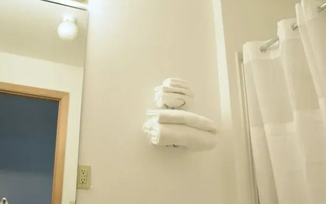 The Otter Supper Club & Lodge