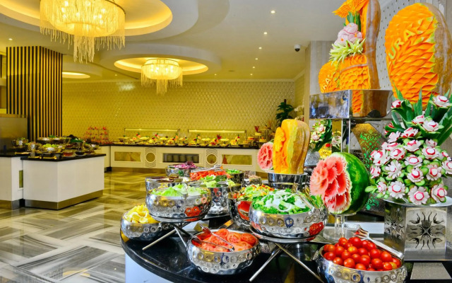 Azura Deluxe Resort & Spa