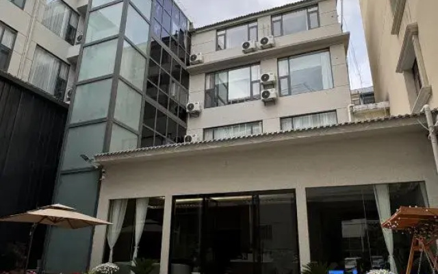 Aishan Hotel