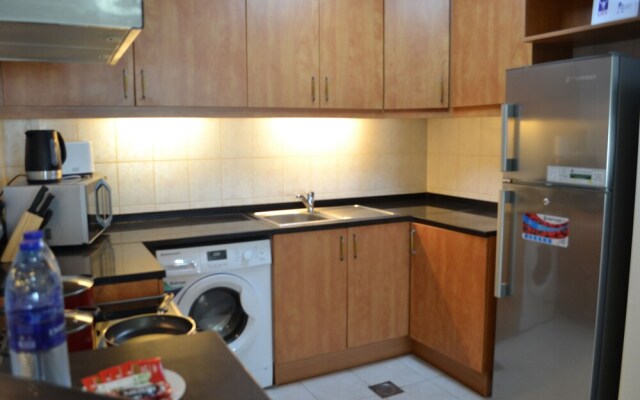 PNE - Furnished spacious bright 1BR