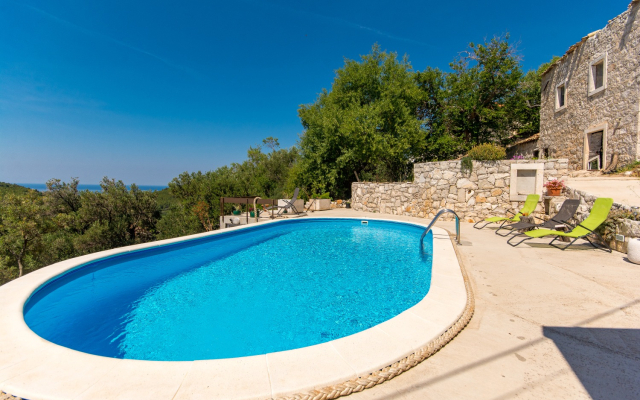 Holiday house Stone - pool house: Babino Polje, Island Mljet