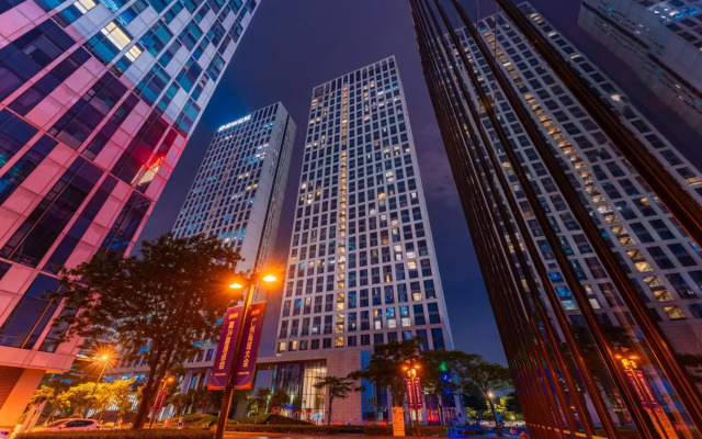 Yicheng Apartment PaZhou Poly World Center