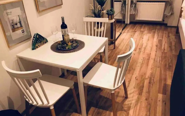 ZEUS Design Apartments Modern&Warm City