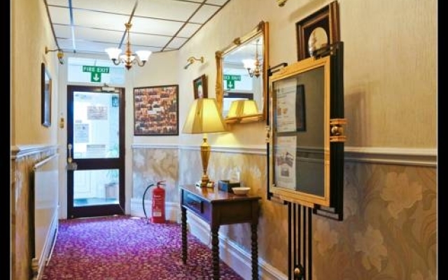 St Elmo Hotel