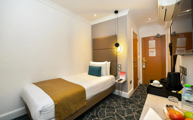 Queens Park Hotel