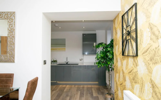 Rowan Tree Your Apartment