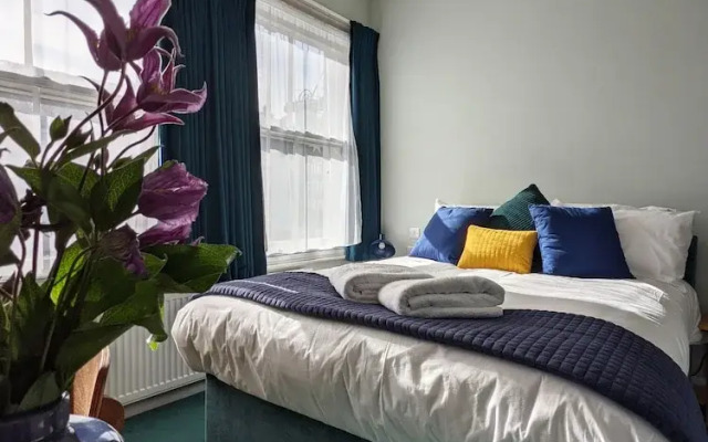 The Stirling Arms Pub & Rooms
