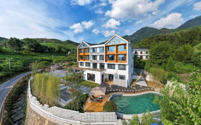 Wugong Mountain falls in love with Huaxi