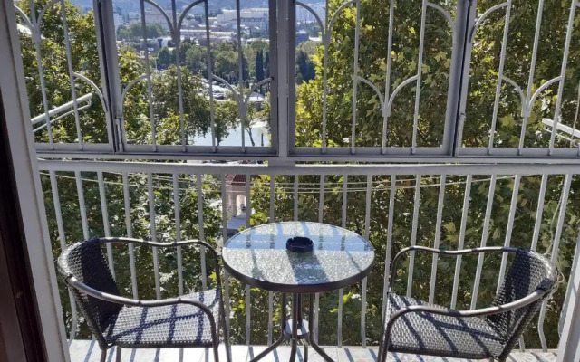 Apartment Near Church
