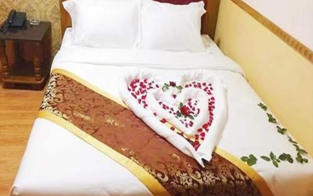 C & Y Hotel