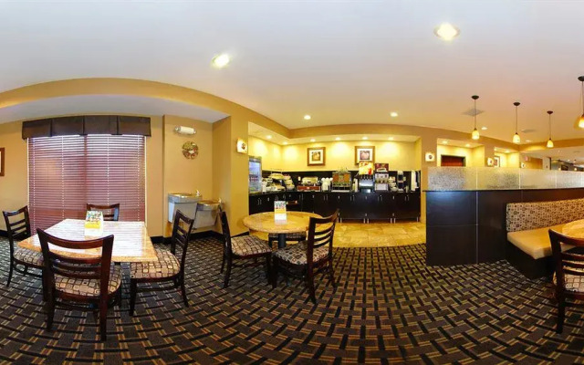 Comfort Suites