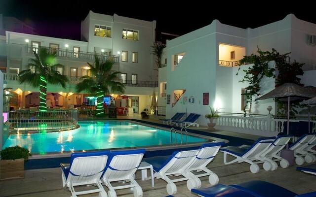 Club Alka Apart Hotel