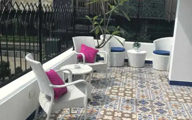M Home