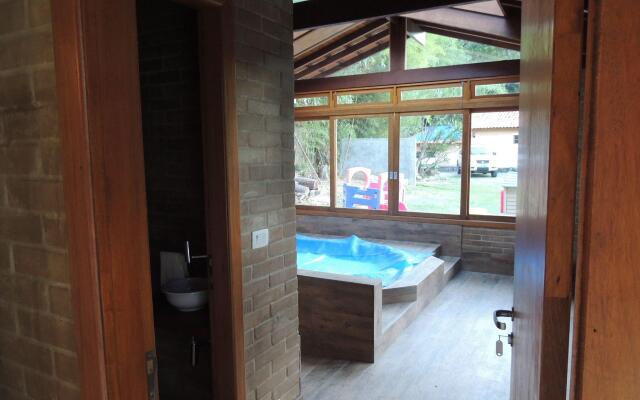 Casa com 7 suites em Correas - Petropolis