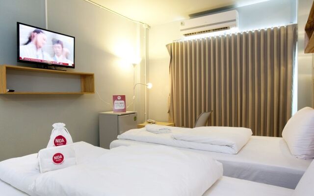 Nida Rooms Phaya Thai 40 Weekend Market