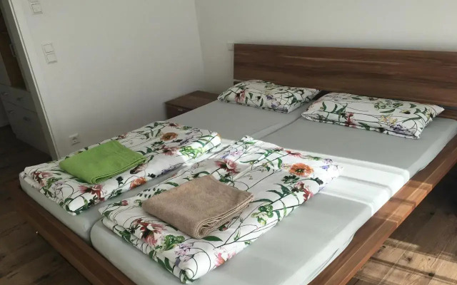 Moderne Wohnung mit Bergsicht