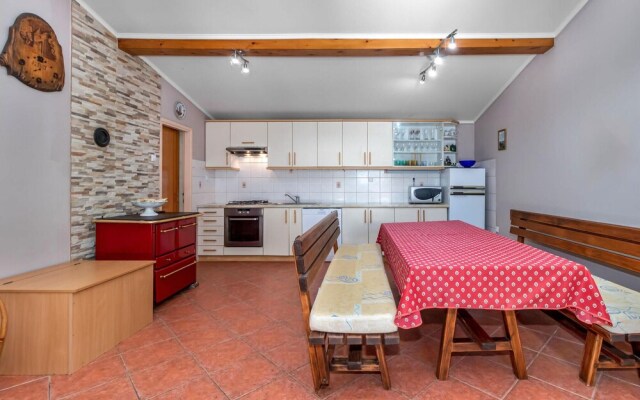 Amazing Home in Jadranovo With Wifi and 2 Bedrooms