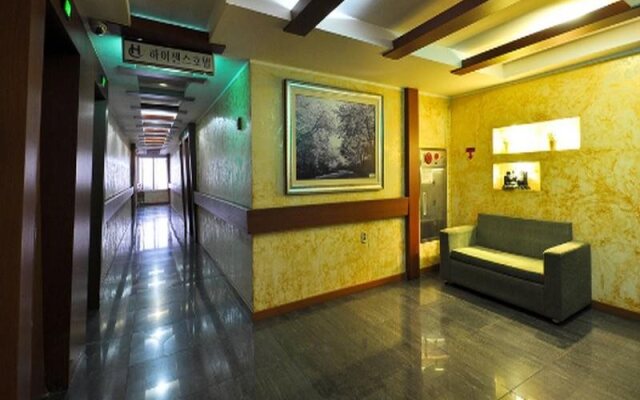 Casa Lucido Hotel